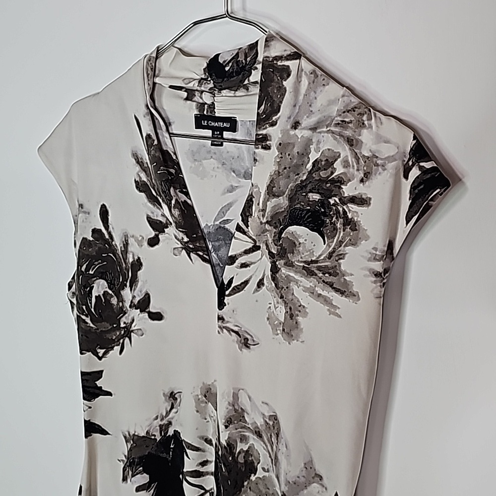 LE chateau small floral design short sleeve shirt - Picture 2 of 7